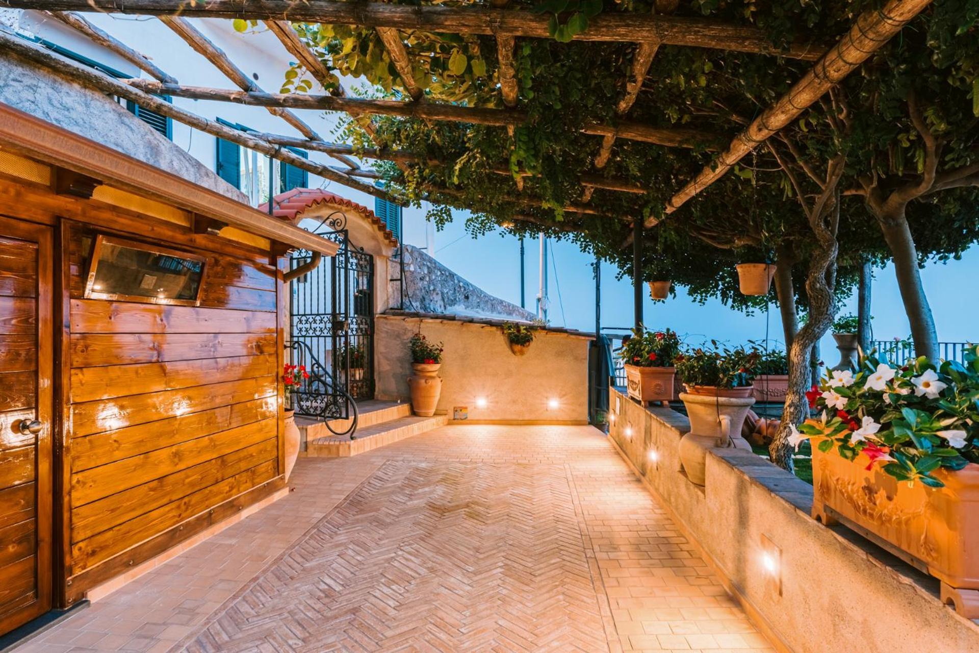 B&B Il Cortile Равелло Экстерьер фото