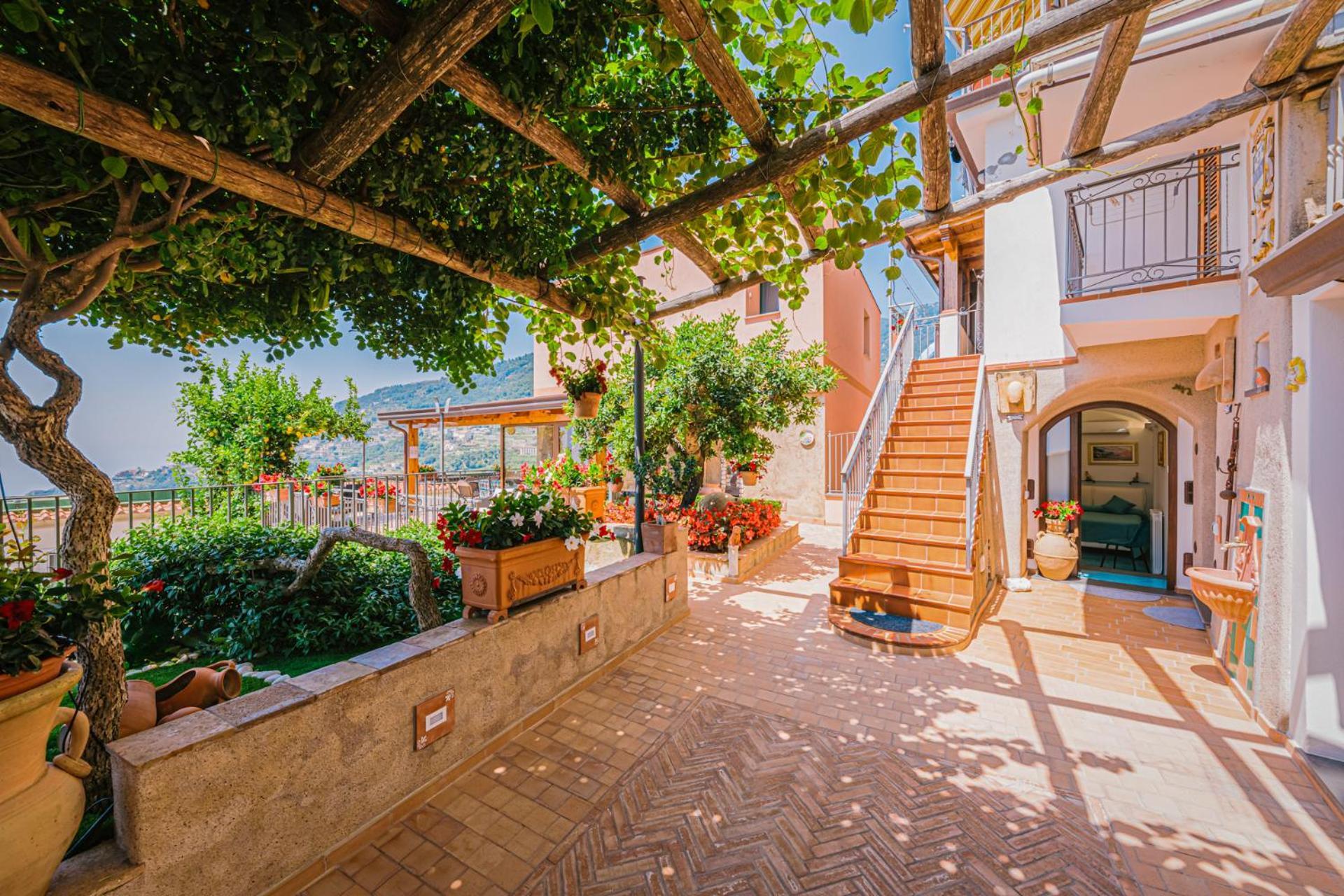 B&B Il Cortile Равелло Экстерьер фото