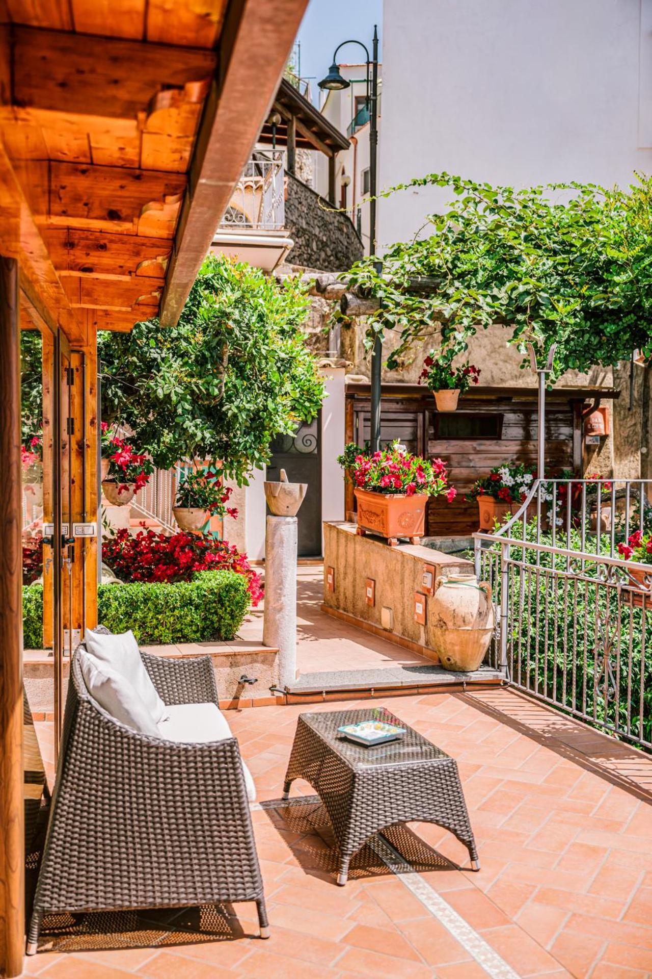 B&B Il Cortile Равелло Экстерьер фото